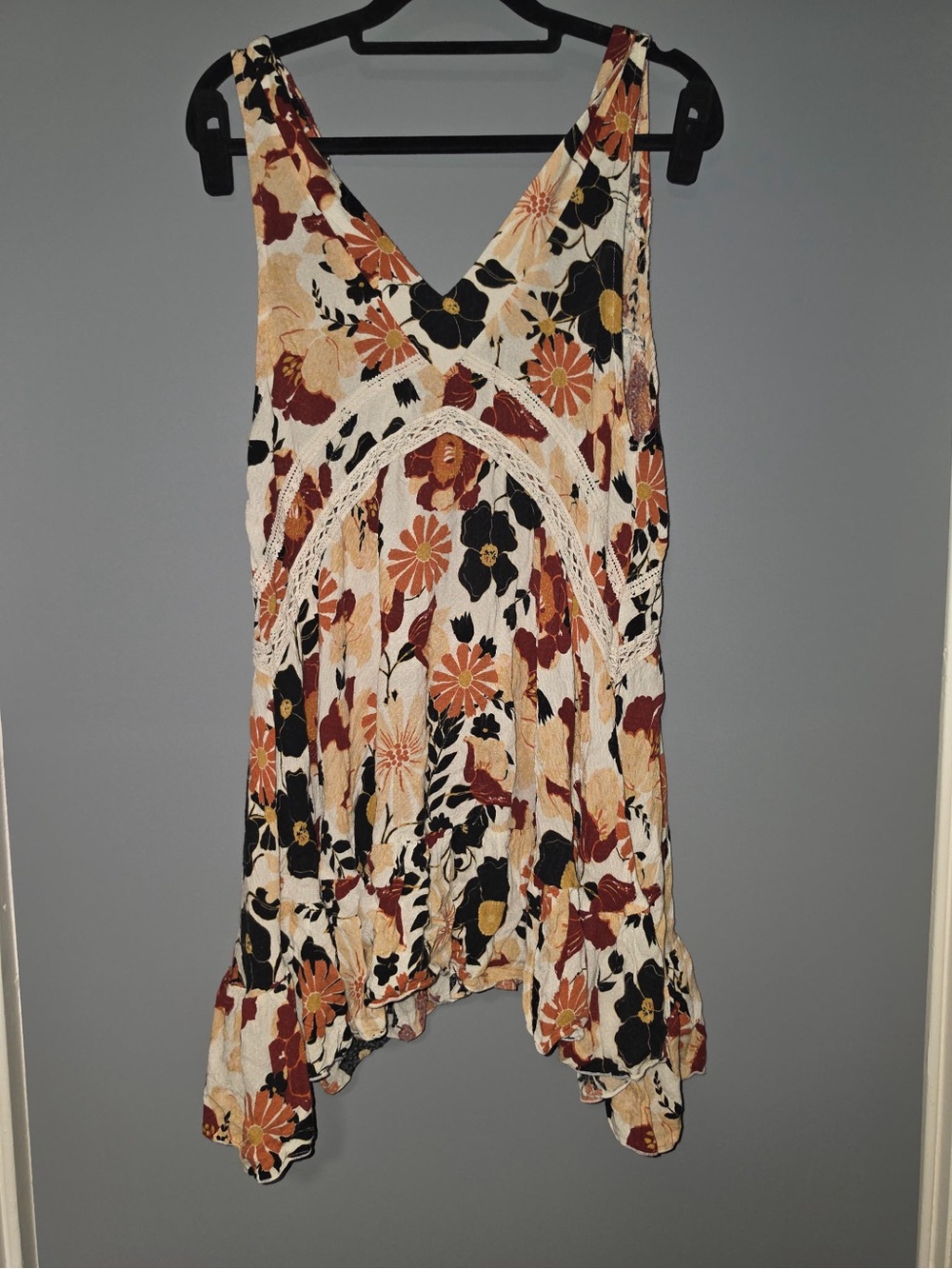 Sleeveless Floral V-Neck trapeze slip Mini Dress